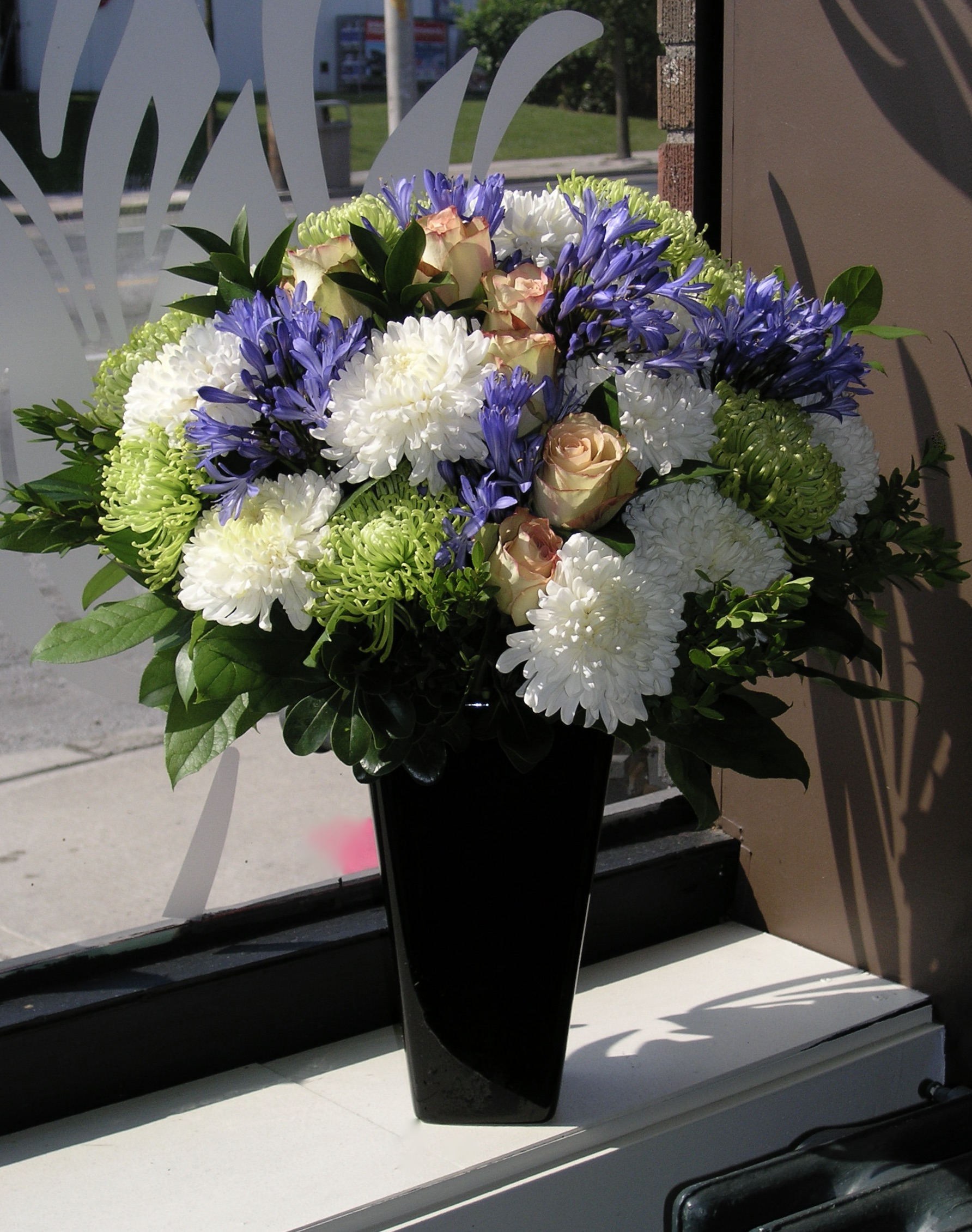 Sending Flower Bouquets and Arrangements for Deliver In Toronto ...