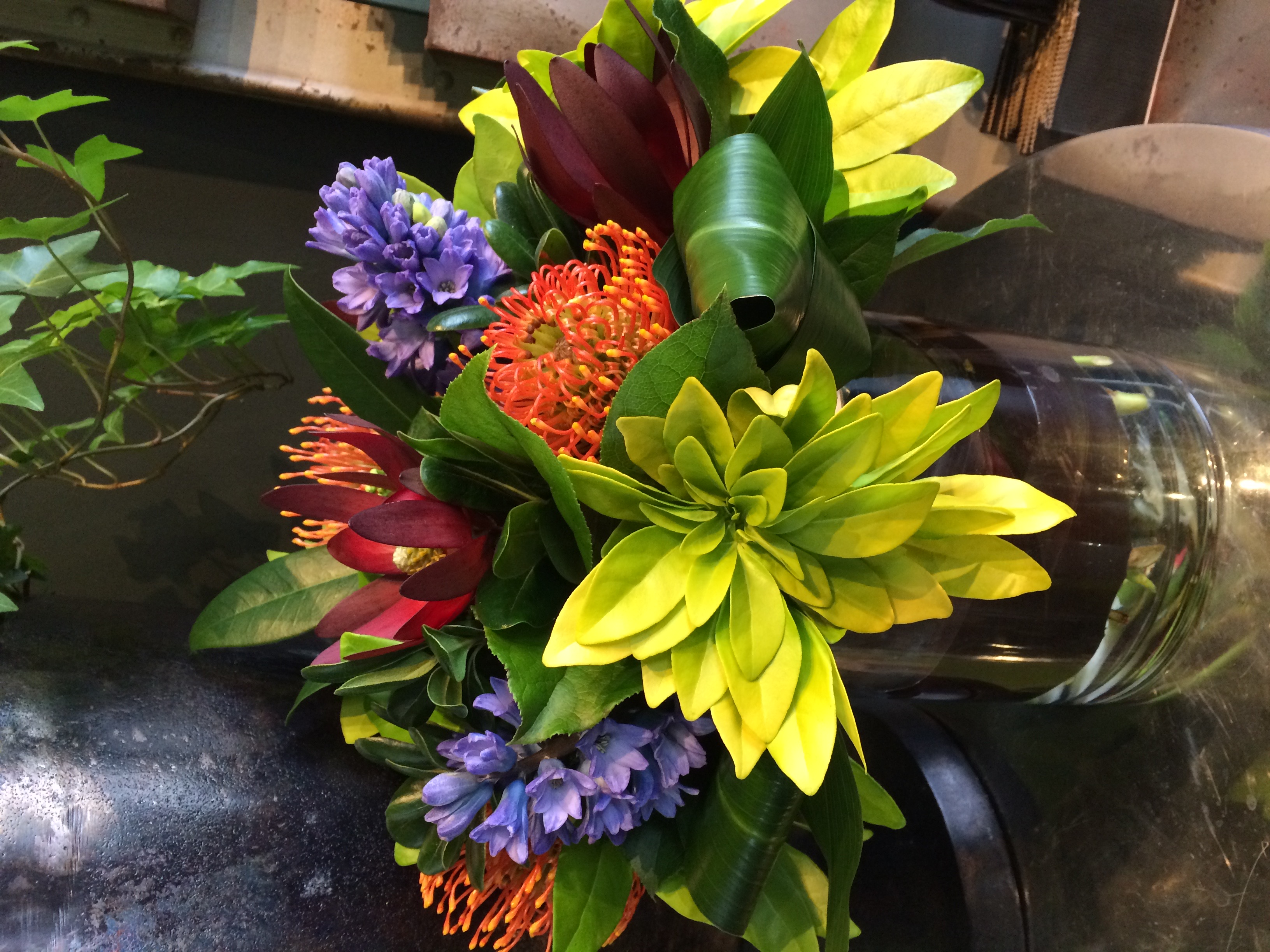 Sending Flower Bouquets and Arrangements for Deliver In Toronto